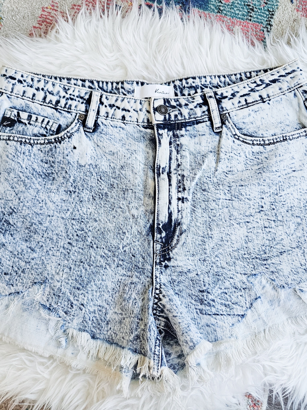 KanCan * Light Wash Acid-Effect Denim Shorts XL